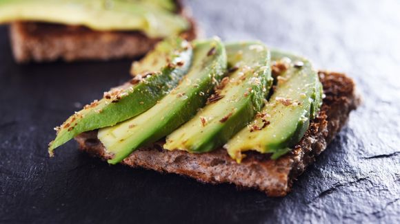 3 recettes de toasts à l'avocat originales et faciles