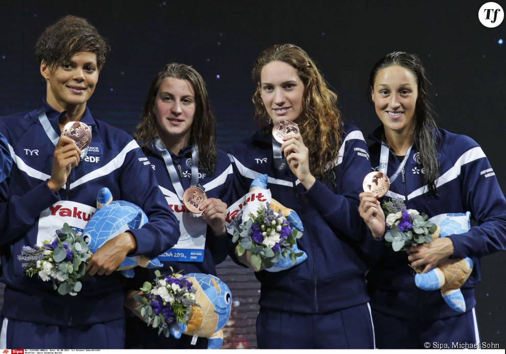 Coralie Balmy, Charlotte Bonnet, Camille Muffat et Mylène Lazare aux championnats du monde de 2013 en Espagne