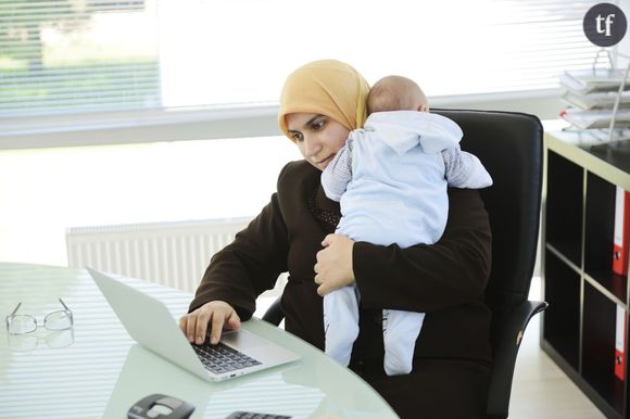 Iran: 47 000 mères actives licenciées à leur retour de congé maternité