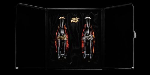 Coca-Cola : Une bouteille en pierres précieuses signée Daft Punk