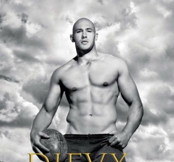 Dieux du Stade : des images du calendrier 2016