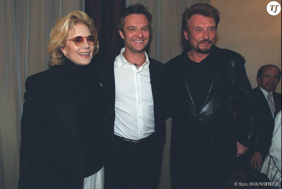 Sylvie vartan, son ex mari Johnny Halliday et leur fils David en 2002