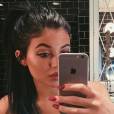 Kylie, du clan Jenner-Kardashian, maîtresse des selfies-duckface.