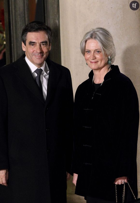 FRANCOIS FILLON ET SA FEMME PENELOPE - DINER D' ETAT AU PALAIS DE L' ELYSEE EN L' HONNEUR D' ALASSANE OUATTARA (PRESIDENT DE LA REPUBLIQUE DE COTE D'IVOIRE) 