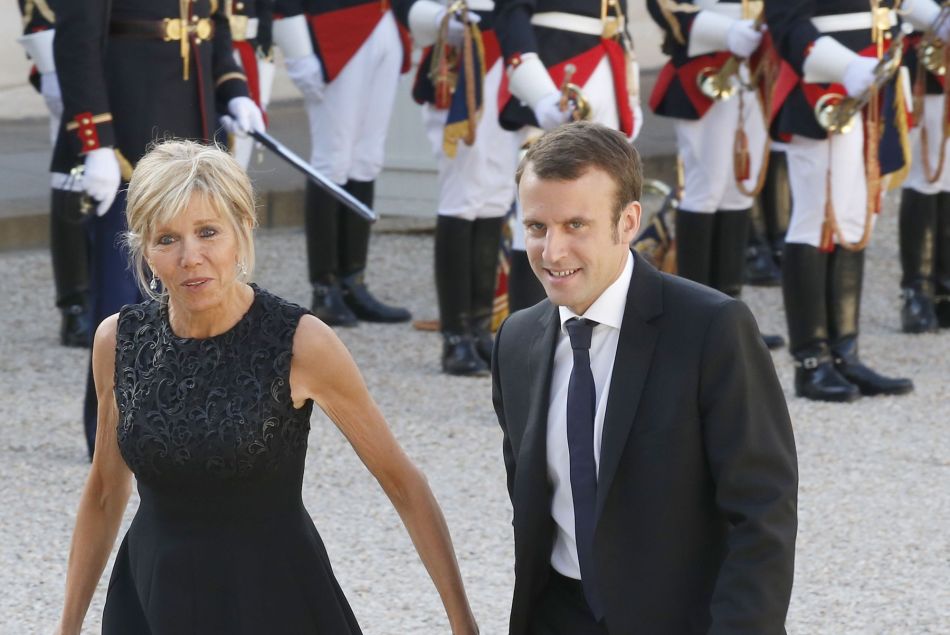 Emmanuel Macron et sa femme Brigitte Trogneux - Le roi Felipe VI et la reine Letizia d'Espagne, reçus par François Hollande, président de la République française, pour un dîner d' Etat au Palais de l'Elysée à Paris le 2 juin 2015. 