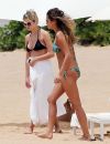  Ashley Benson et Shay Mitchell profitent des joies de la plage à Maui, Hawaii, le 30 juin 2014.  