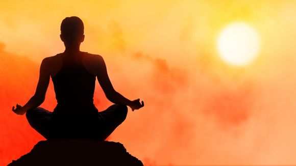 Le yoga infrarouge, la nouvelle tendance qui cartonne aux Etats-Unis