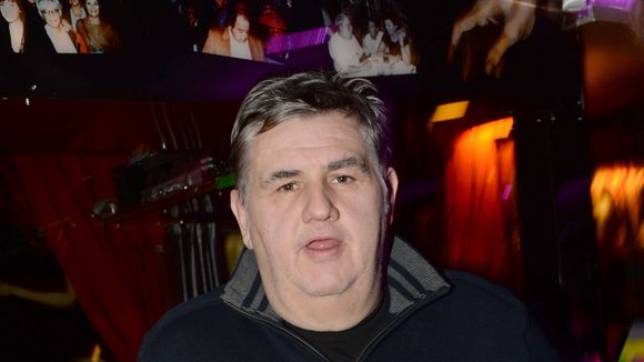 Pierre Ménès sur son accident : "J'ai fait une grosse hémorragie. je me suis vidé de mon sang"