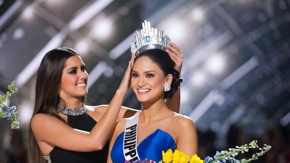 Miss Univers 2015 : Miss Philippines gagnante, le présentateur se trompe de candidate (vidéo)