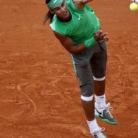 Rafael Nadal se met à nu pour Armani – Vidéo