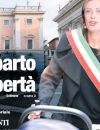 En Une du journal Il Tempo, un photomontage de   Giorgia Meloni la mettant en scène derrière une poussette, habillée d'une écharpe de maire  