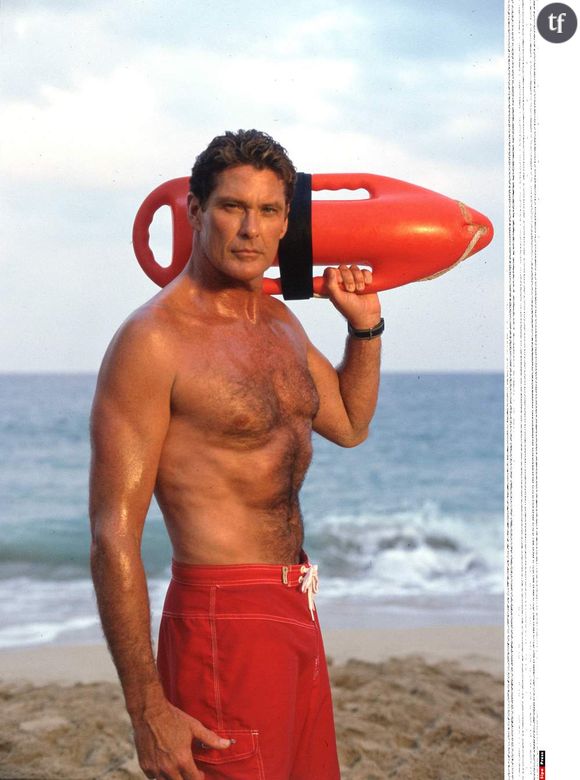 David Hasselhoff de la série Alerte à Malibu, ou la raison de la passion des gamines des 90s pour les sauveteurs.