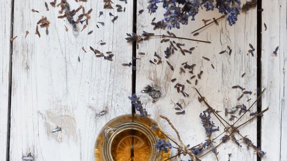 DIY aromathérapie : quelles huiles essentielles pour se relaxer et mieux dormir ?
