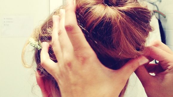 Sock bun ou chignon chaussette : un bun en 3 minutes