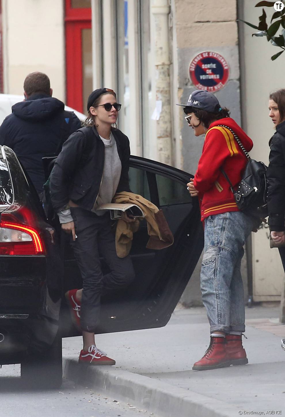 Kristen Stewart et sa compagne la chanteuse Soko à Paris