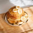 Des pancakes à la banane délicieux et healthy en 5min: la recette magique