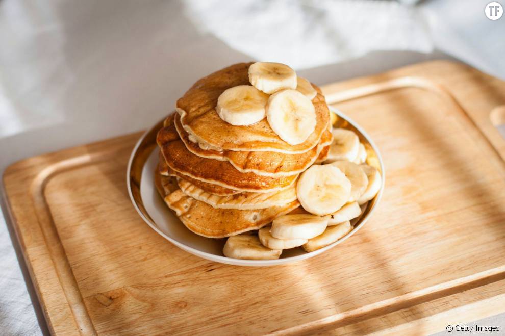 Des pancakes à la banane délicieux et healthy en 5min: la recette magique