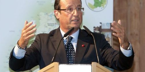 Valérie Trierweiler, sa place dans le couple Hollande-Royal