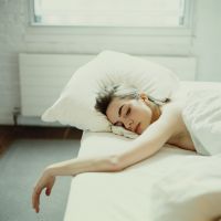 Voici la meilleure position pour dormir quand on a ses règles