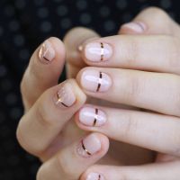 Line nails : enfin une tendance nail art jolie et facile à faire chez soi