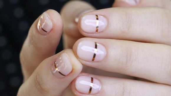Line nails : enfin une tendance nail art jolie et facile à faire chez soi