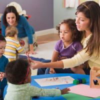 Délinquance juvénile : faut-il agir dès la maternelle ? 