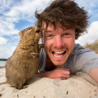 Cet homme réalise les selfies les plus mignons du monde avec des animaux