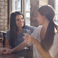 4 astuces étonnantes pour éviter la gueule de bois quand on boit du vin