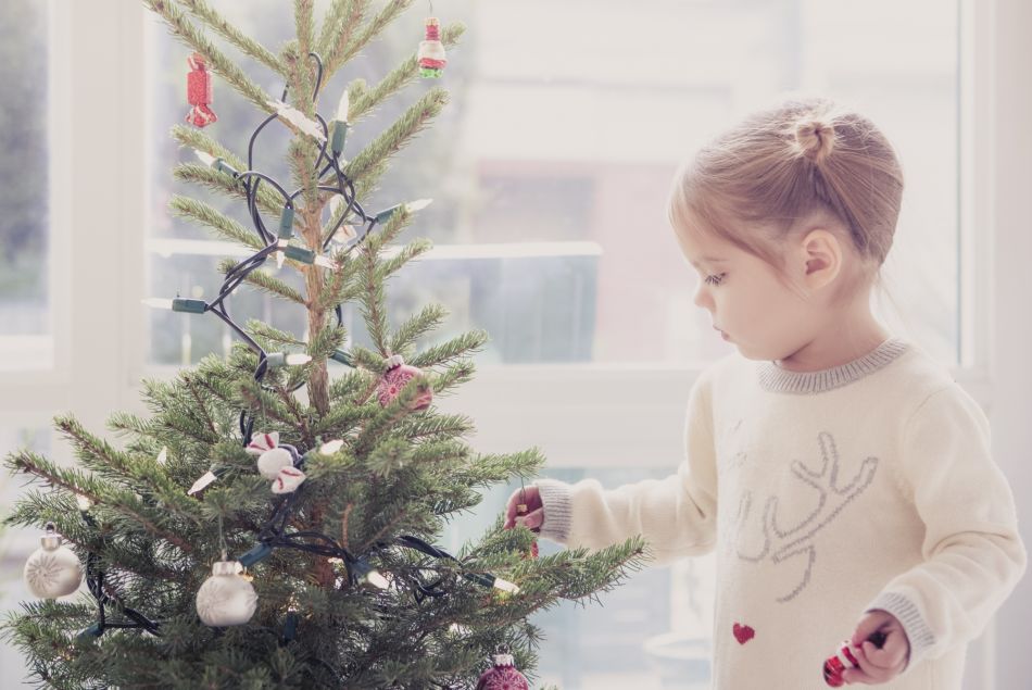 Comment faire rimer sapin de Noël avec enfants ?