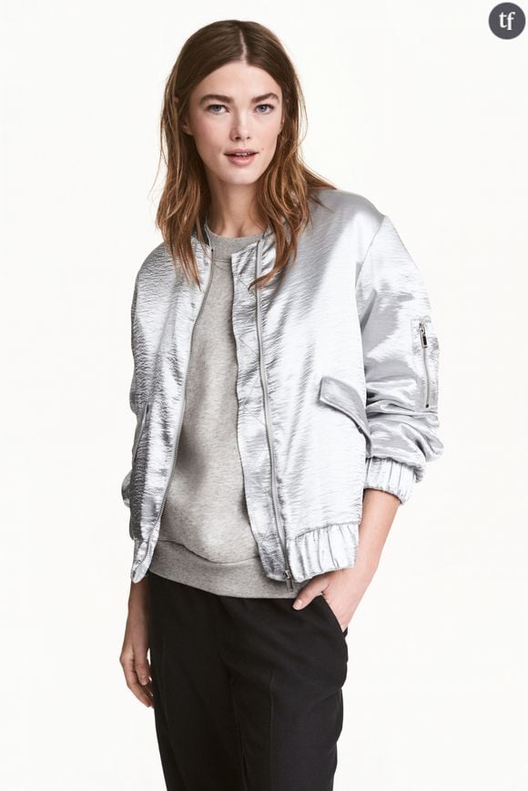 Bomber métallique H&M, 39,99 euros