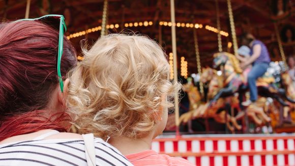 Voici LA technique pour retrouver facilement ses enfants dans une foule (selon la police)