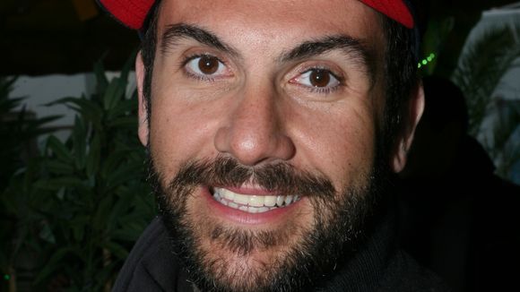 Laurent Ournac : il poste une photo de papa gâteau sur Instagram