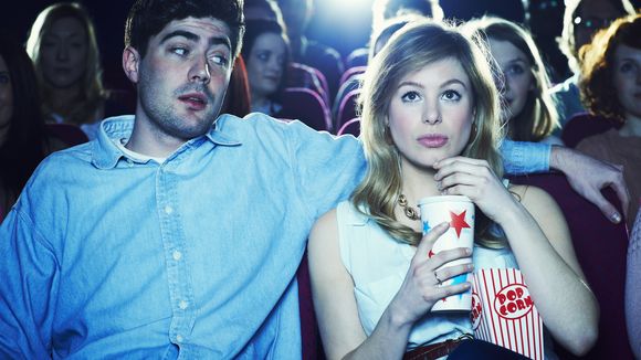 8 signes subtils qui prouvent que ce mec est un bouffon