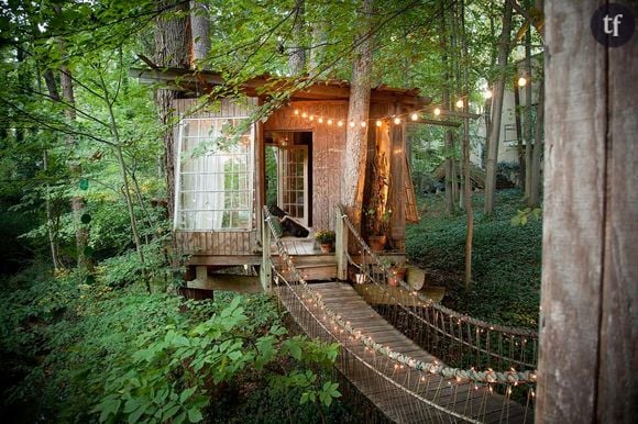 Cette petite cabane dans les bois est féerique !