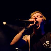 Un chanteur dénonce une agression sexuelle dans la foule pendant son concert