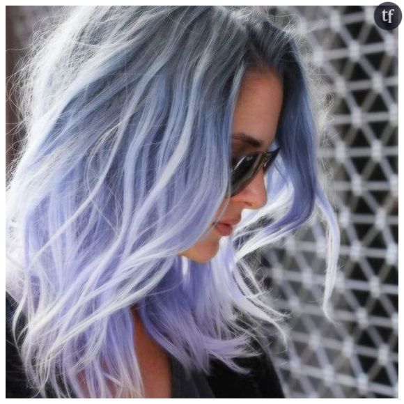 Cheveux violets