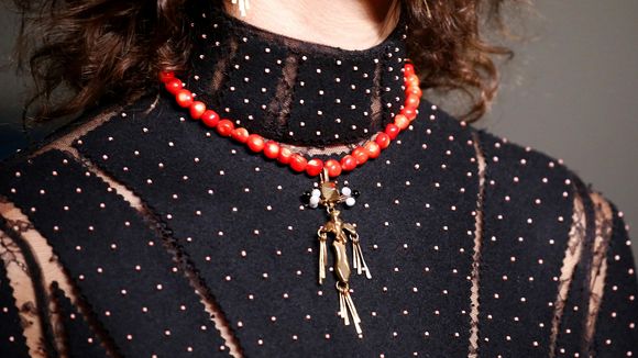 Les 10 tendances bijoux qui vont faire briller l'hiver 2017-2018