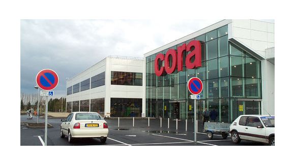 Le supermarché Cora rattrape le coup en vidéo