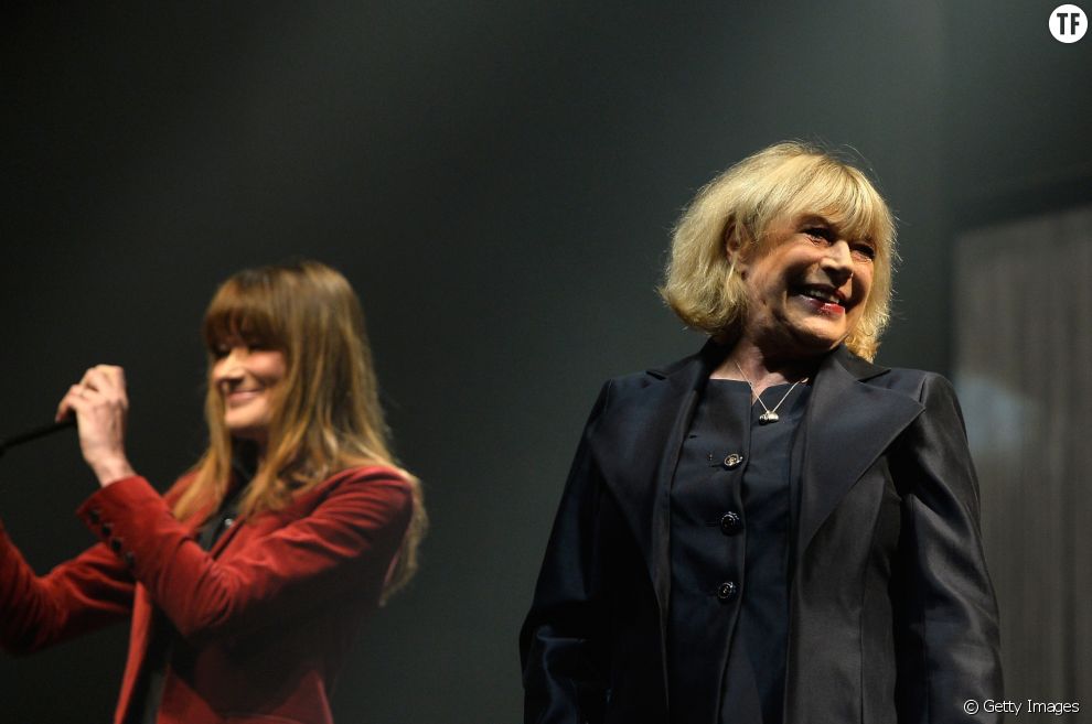 Carla Bruni et Marianne Faithfull ensemble sur la scène de L&#039;Olympia le 11 mars 2014