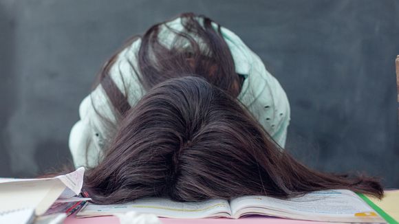 Commencer les cours trop tôt nuirait à la santé mentale des ados