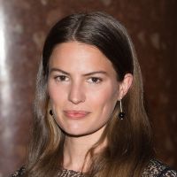 Agressions sexuelles dans la mode : le top Cameron Russell dévoile des témoignages glaçants