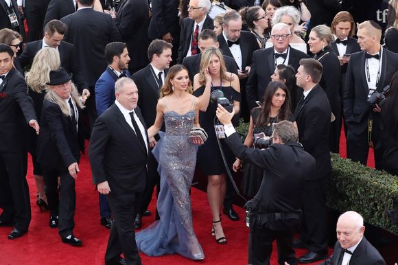 Harvey Weinstein et sa femme sur le tapis rouge des Golden Globe Awards en janvier 2017.