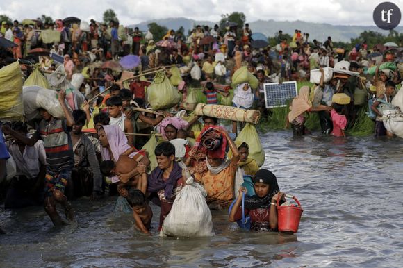 Le déplacement de centaines de milliers de Rohingyas.