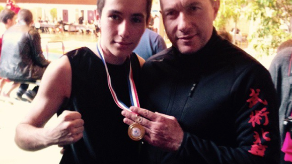 Pascal le grand frère : son fils Enzo lui ressemble beaucoup (photos)