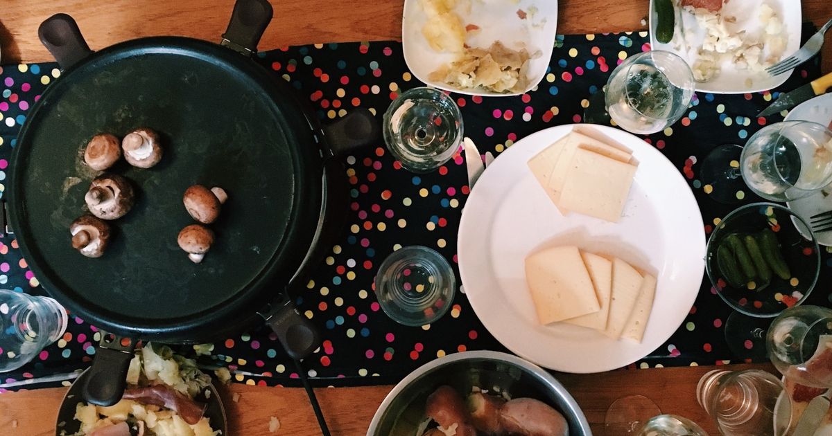 Raclette Quelle Quantité De Fromage Et De Charcuterie Par Personne Terrafemina 