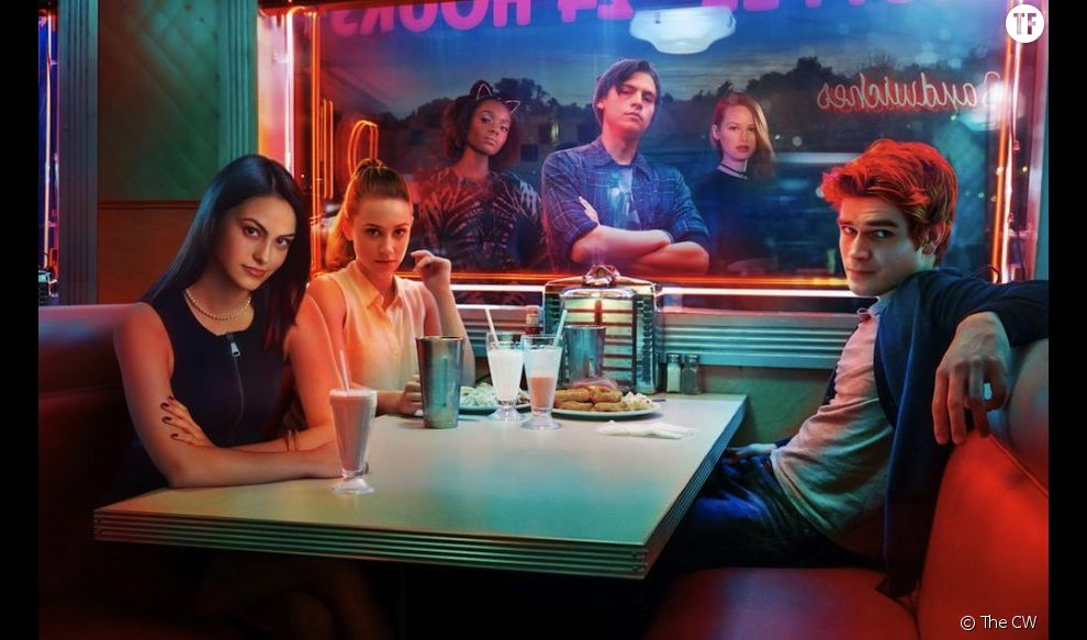 Archie, Betty, Veronica et les autres héros de la série Riverdale, saison 2.