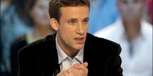 Le fils de Villiers accuse son frère de viol