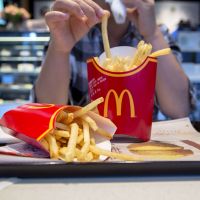 Aller au McDo quand on a la gueule de bois : bonne ou mauvaise idée ?