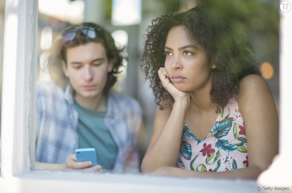Je me sens seule dans mon couple : que faire ?