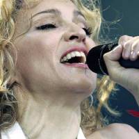 Madonna lance son parfum !